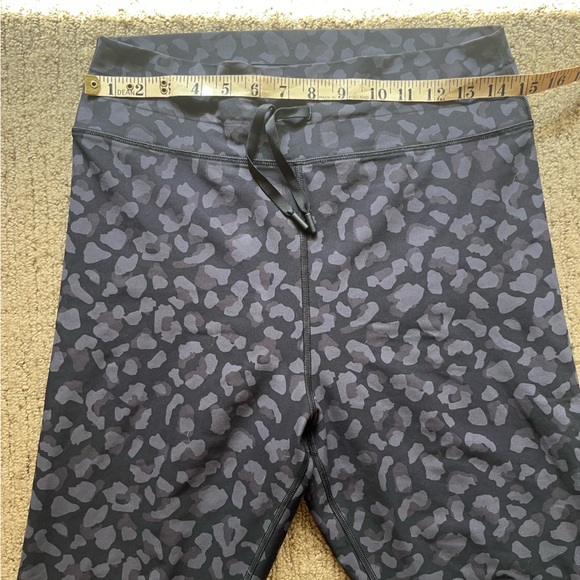 Sarah's Day x White Fox Activewear Cheetah Print Leggings - Picture 6 of 9